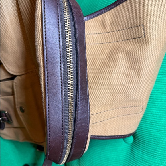 Filson Rugged Twill Rucksack - Picture 3 of 6